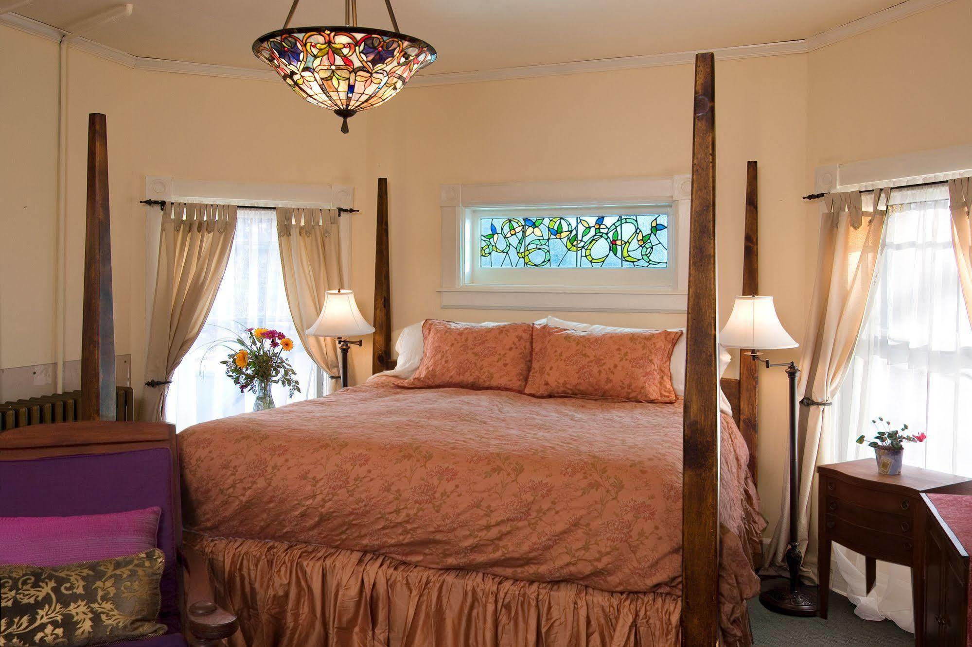The Madeleine Bed & Breakfast Inn サンタフェ エクステリア 写真